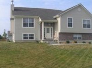 1400 SW 8th St, Oak Grove, MO 64075