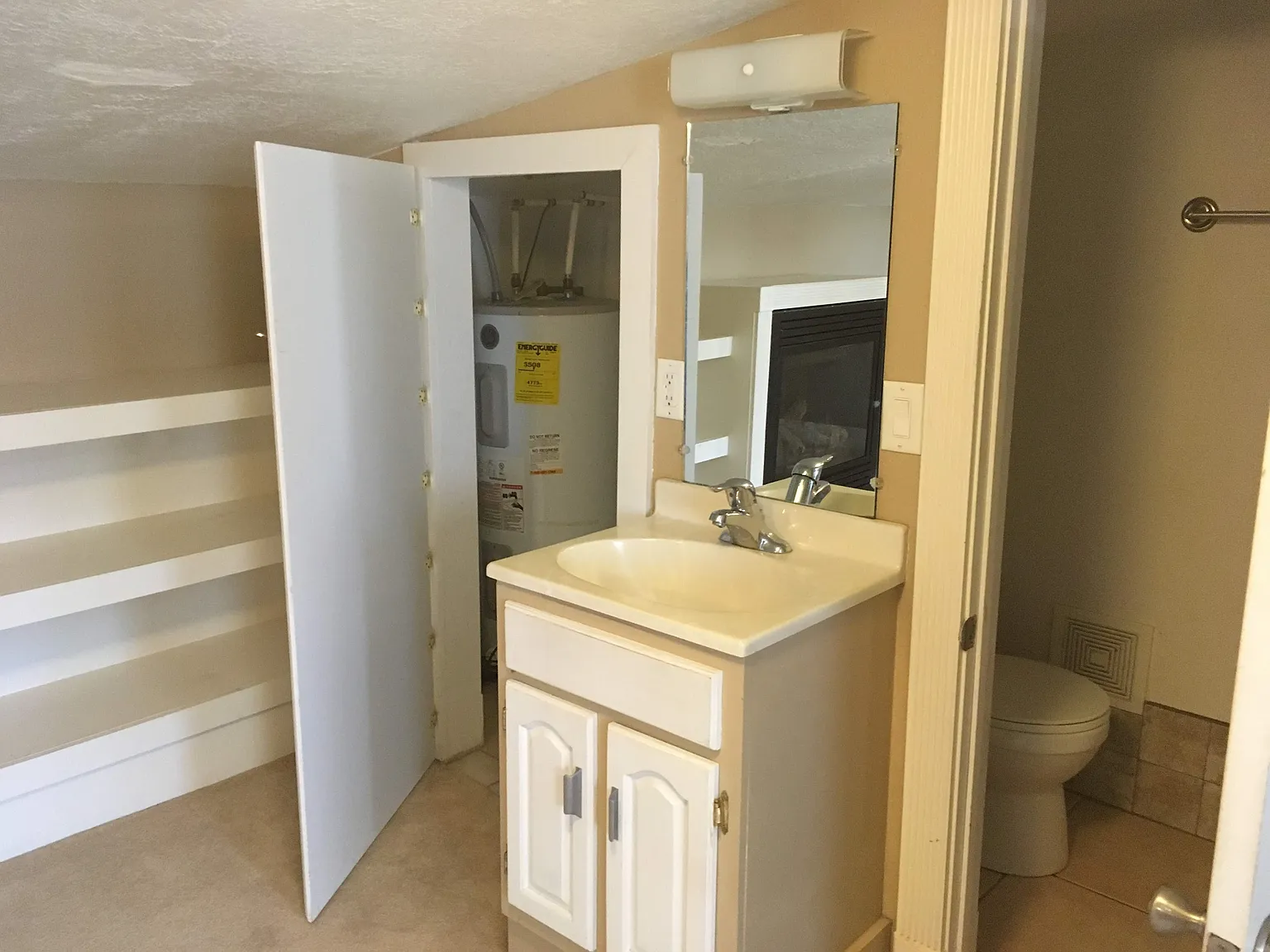 1 bed, 700 sqft, $835 — Photo 3