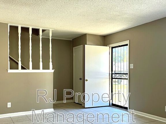 5th image of 2224 Birken Dr
