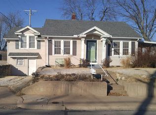 810 W Kansas Ave, Arkansas City, KS 67005