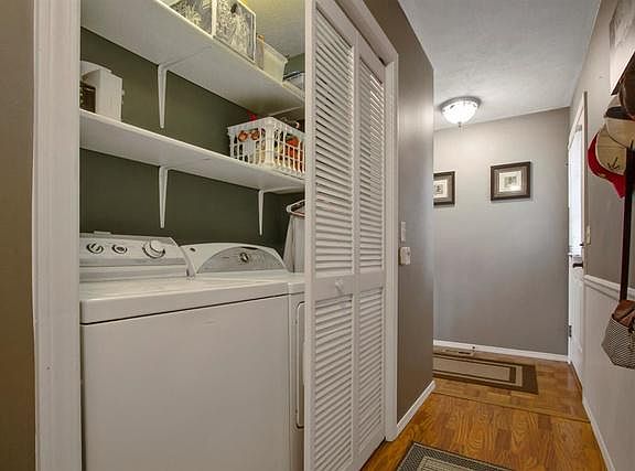 4th image of 3411 McNiff Dr