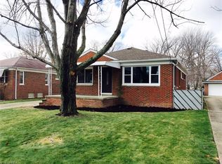 6472 Fernhurst Ave, Parma Heights, OH 44130