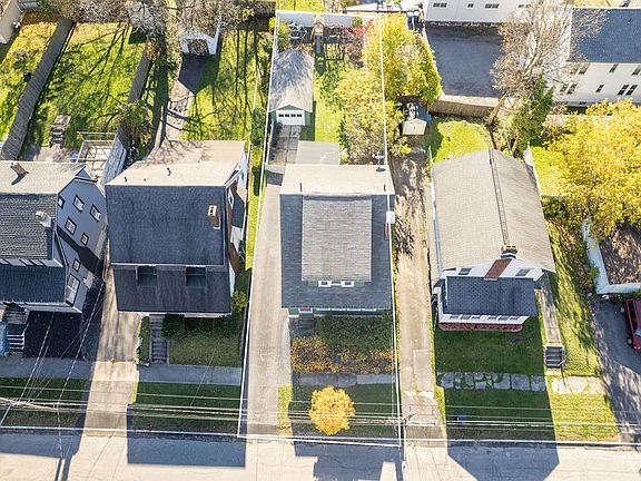 2nd image of 225 Paul Ave