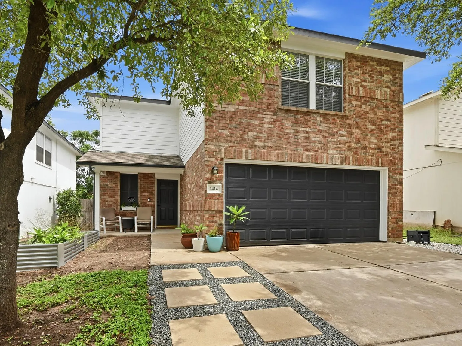 3 bed, 2.5 bath, 1699 sqft, $2,400 — Photo 2