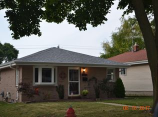 4238 S McCarty Ave, St Francis, WI 53235