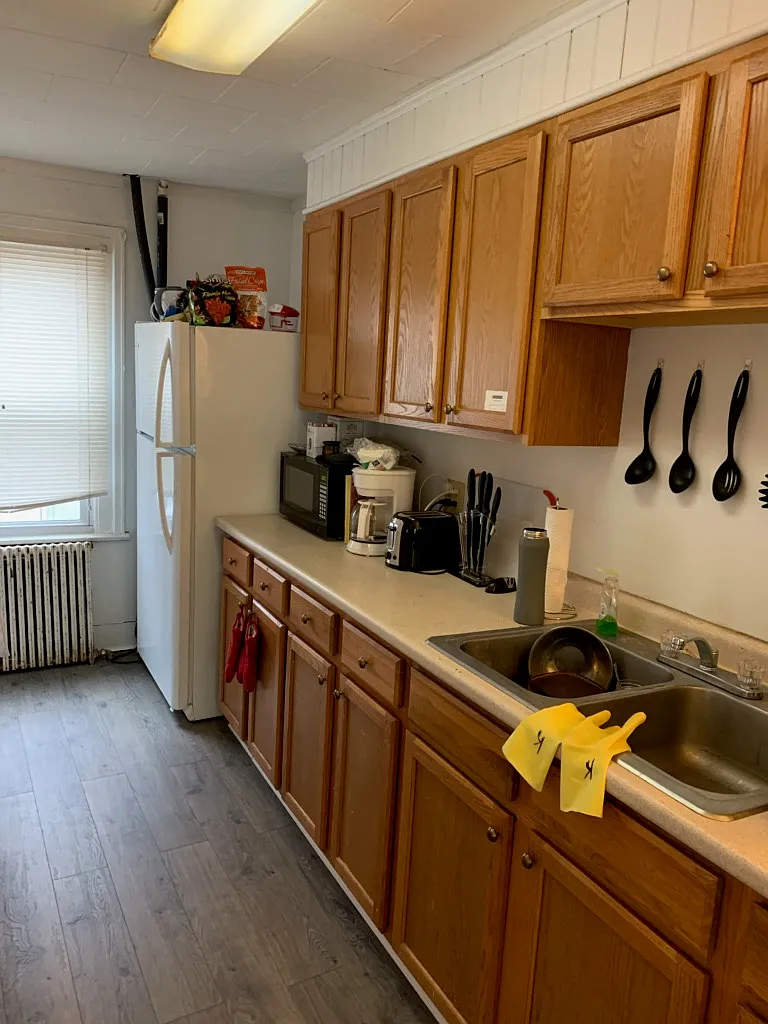 190 W 8th St - 1 — Photo 1
