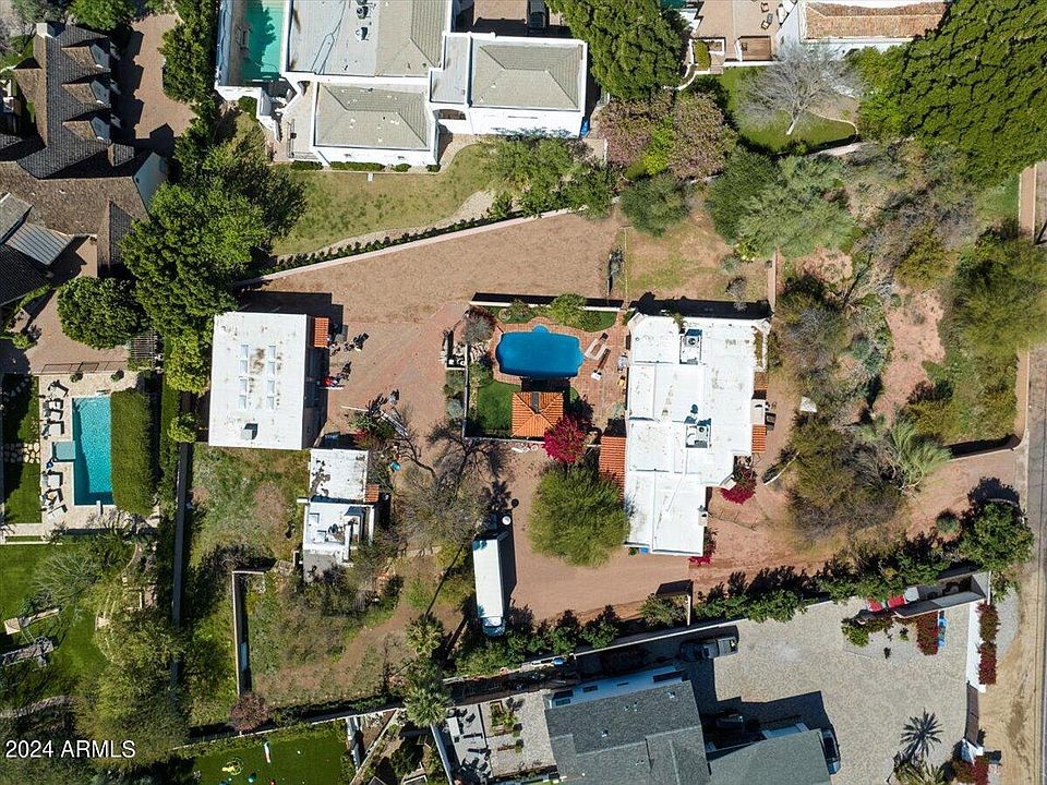 2nd image of 4925 E CAMELBACK Road #4