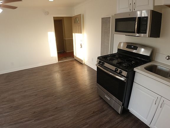 4th image of 103 N Normandie Ave #208A