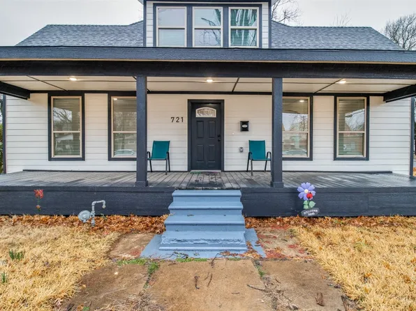 721 Maple St, Bonham, TX 75418