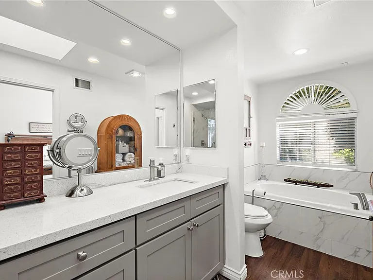 29551 Michelis St — Photo 19