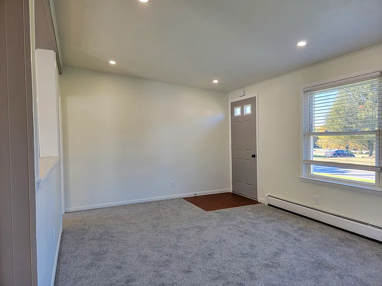 1290 Sheep Hill Rd — Photo 3