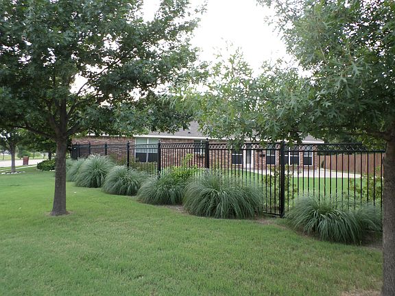 2nd image of 5000 Avery Ln