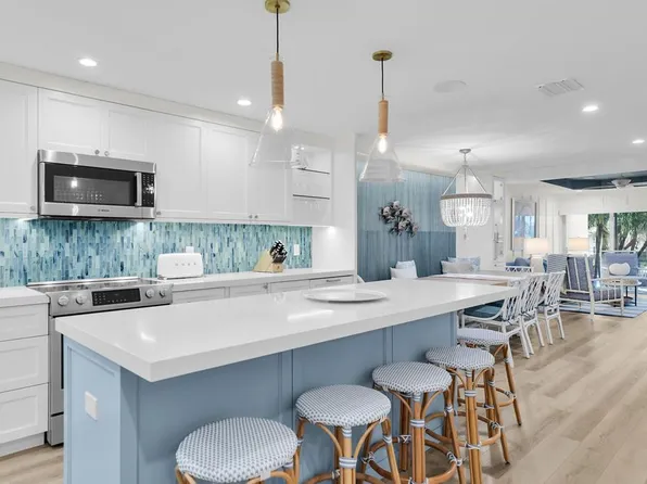 54 Anchor Dr #B, Key Largo, FL 33037