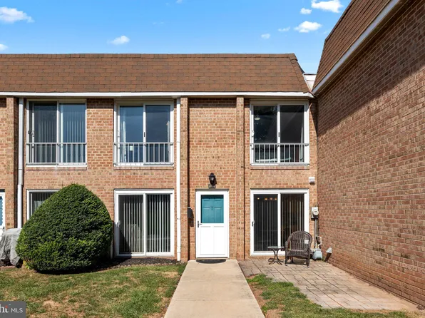 423 Brandywine Ct, Warminster, PA 18974