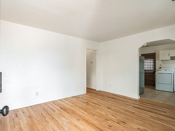 4th image of 215 Madison St NE