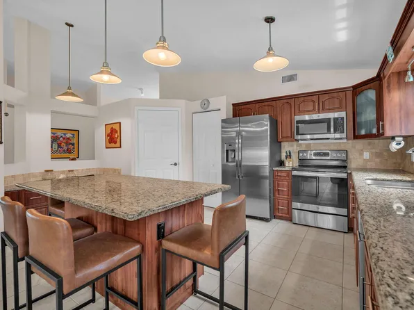 8576 WINDY Circle, Boynton Beach, FL 33472
