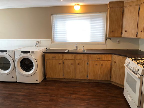 2nd image of 842 Saratoga St #2