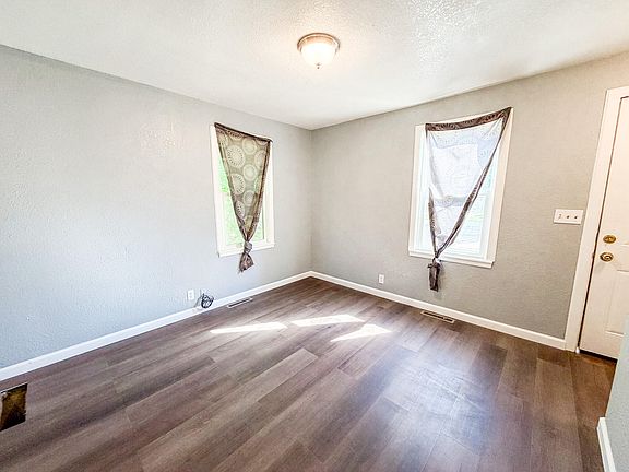 4th image of 747 Simmons Ave SE