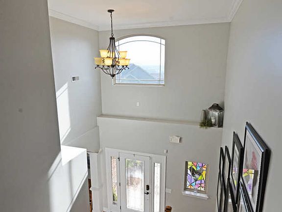 5th image of 8156 Burgundy Cir