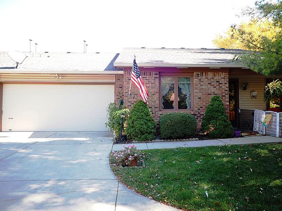 3rd image of 7347 Castleton Farms North Dr