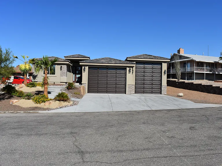 2515 Tradewind Dr — Photo 1