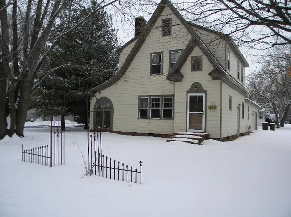 122 N Center St, Rockton, IL 61072