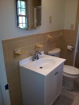 2nd image of 864 Edgemont North St