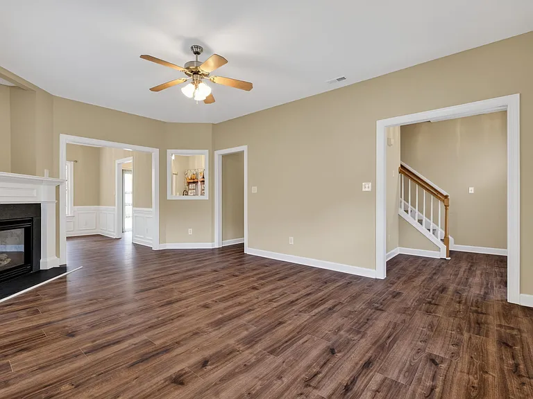 4621 Landover Dale Dr — Photo 8