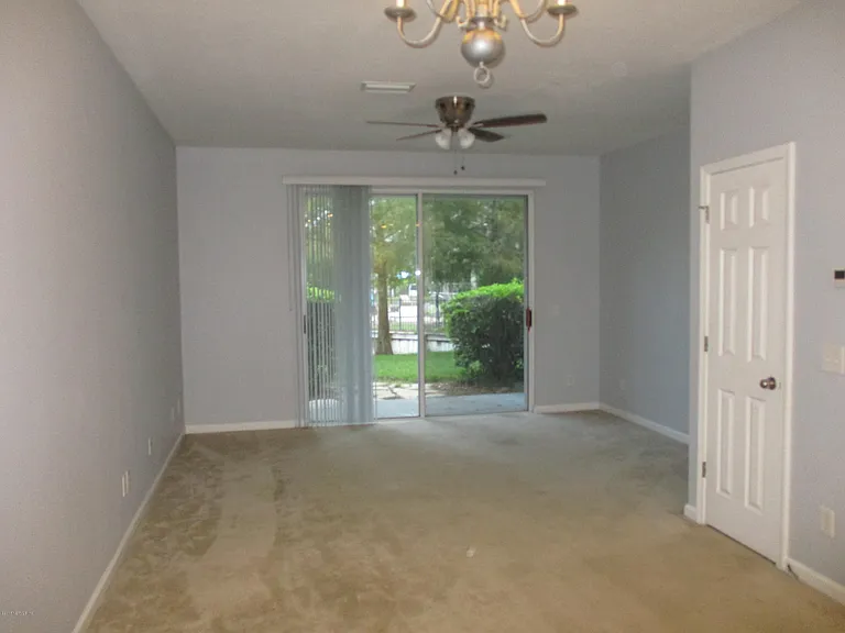 3684 Summerlin Ln E — Photo 3