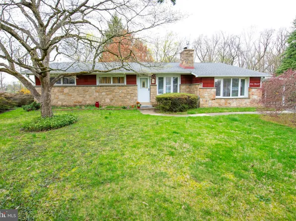 7000 Shelbourne St, Philadelphia, PA 19111