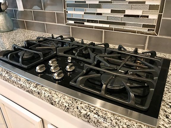 3rd image of 10060 W Los Gatos Dr