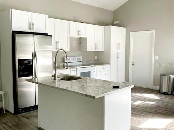 3rd image of 169 Toluca Dr