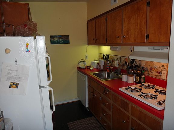 3rd image of 10320 Rockville Pike APT 402