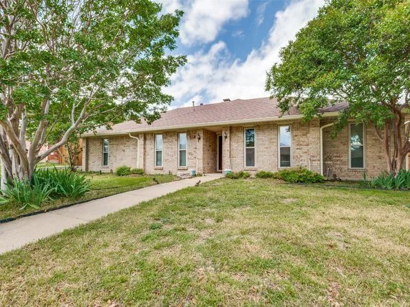 1513 Silverleaf Dr, Carrollton, TX 75007