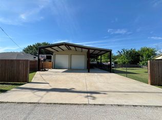 510 N Friou St, Alvarado, TX 76009