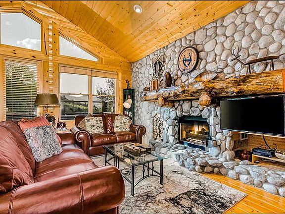 2nd image of 2650 Deer Valley Dr E #304