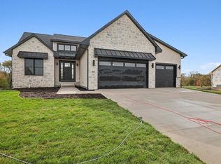 1025 High Ridge Trl, Solon, IA 52333