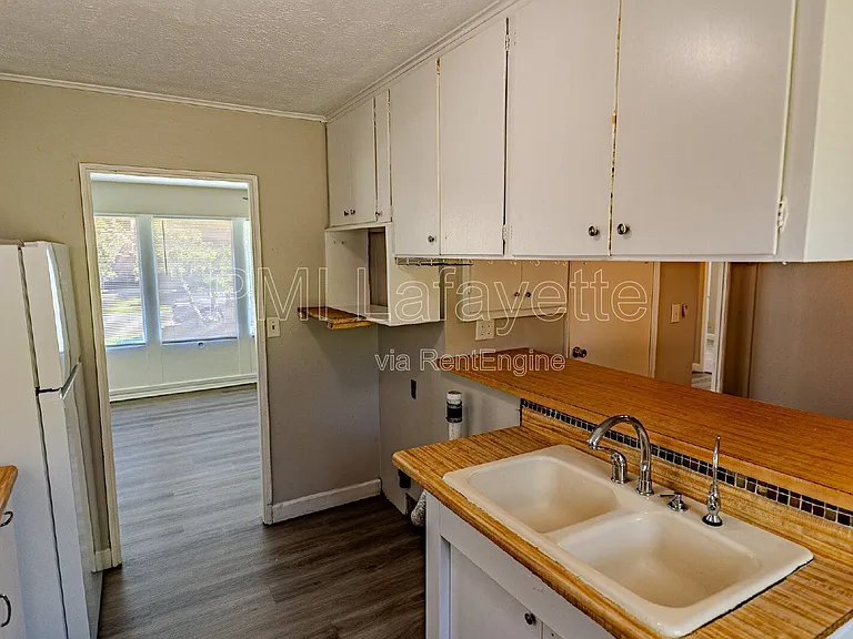 3302 Longlois Dr — Photo 6