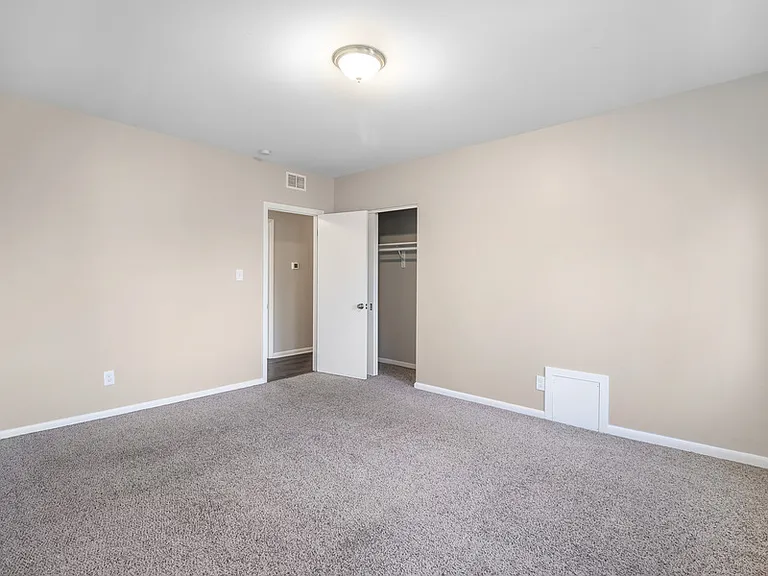 2311 E North Ave #13 — Photo 14