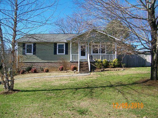 1st image of 7415 Foxglove Ln