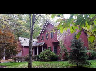 123 Moreau Ln, Oak Hill, WV 25901