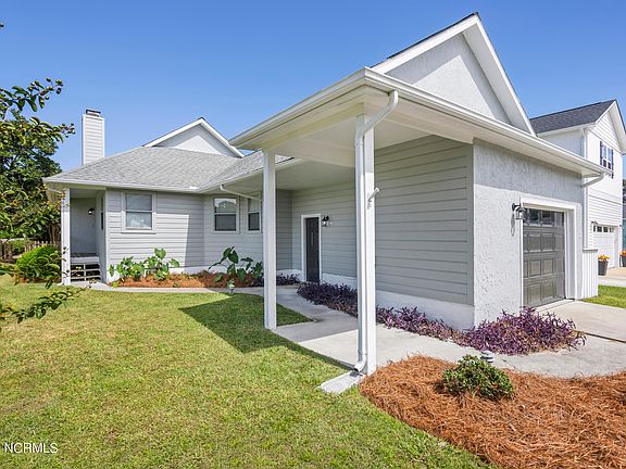 2nd image of 212 Nantucket Court