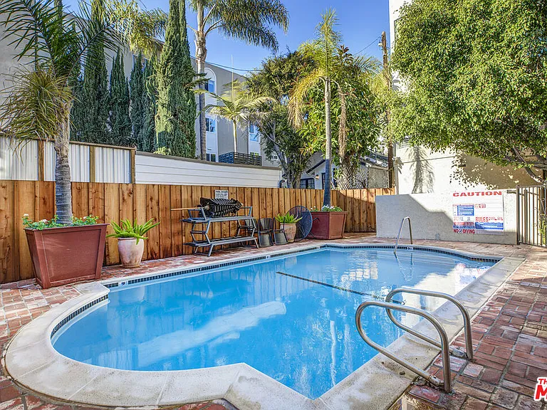8960 Cynthia St #116 — Photo 30