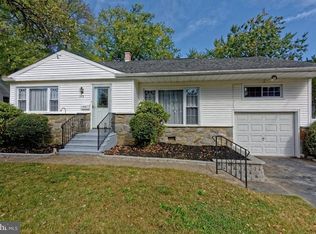 313 Nature Dr, Cherry Hill, NJ 08003