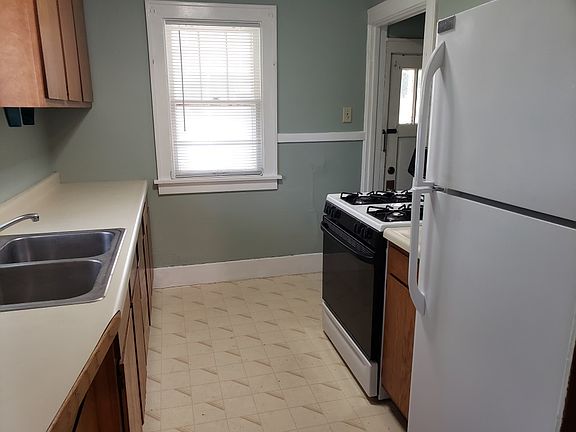 4th image of 2801 Marshall Ave