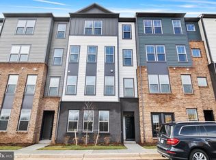 20935 Bluebird Sq, Sterling, VA 20165