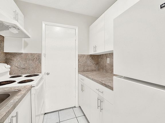 5th image of 223 Antilla Ave Unit 8