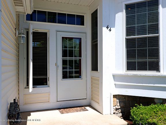 2nd image of 44 Harrogate Dr