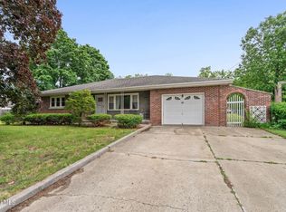 24 Warwick Avenue, Albany, NY 12205