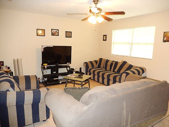 3rd image of 879 Bahama Dr